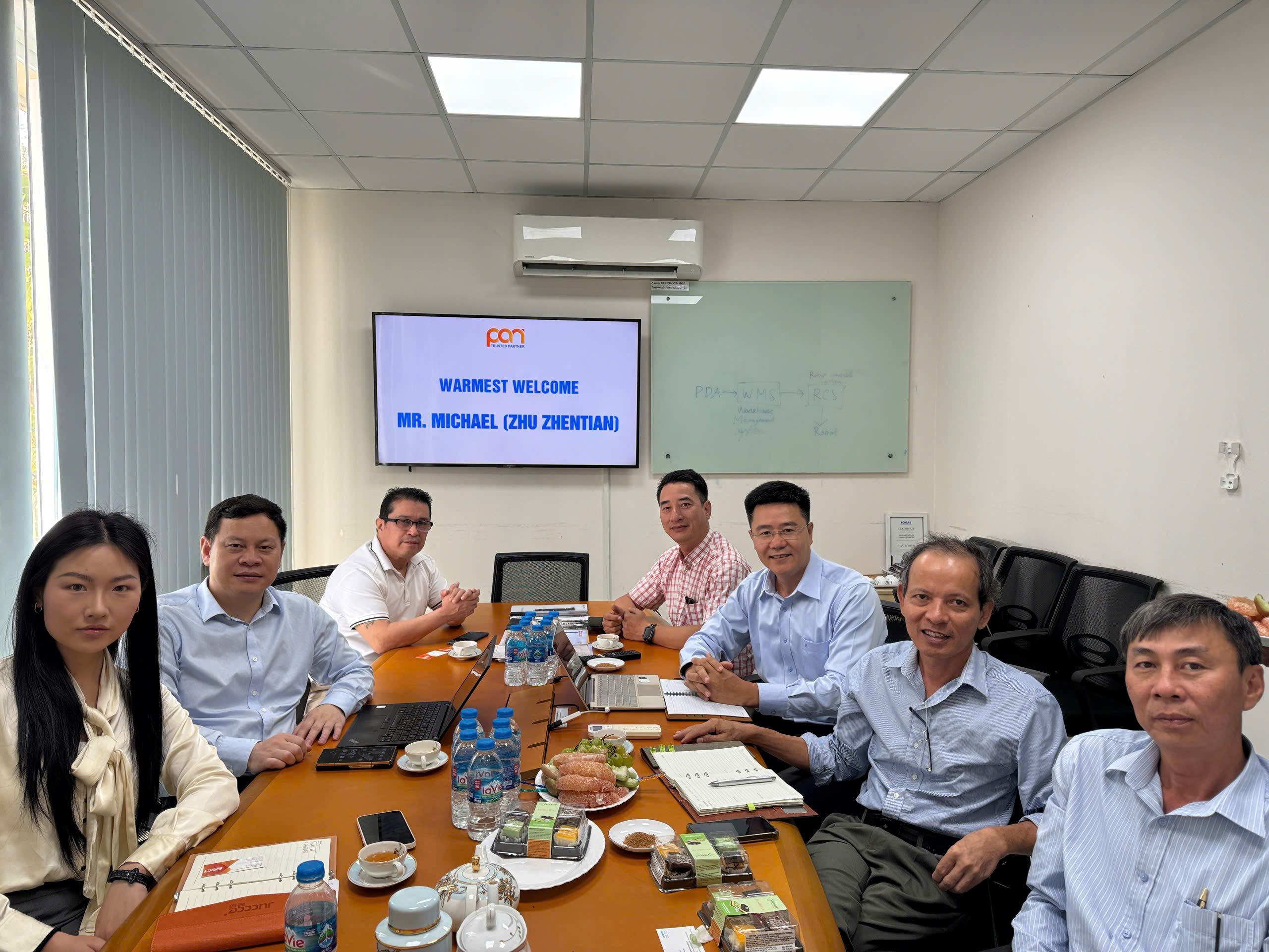 Buổi gặp gỡ giữa Pan Trading JSC và Giám đốc Điều hành Ningbo COMEN – Cơ hội hợp tác chiến lược trong lĩnh vực tự động hóa
