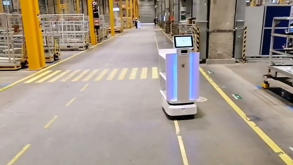 5 ứng dụng hàng đầu cửa Robot giao hàng trong nhà máy hiện đại