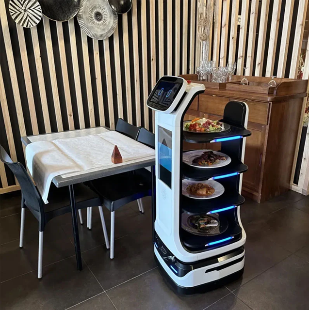 Robot phục vụ trong nhà hàng - Giải pháp tự động hóa hiệu quả cho ngành F&B