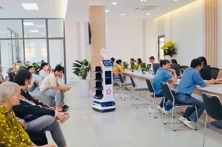 Pan Robotics đồng hành cùng người dân trong ngày đầu sáp nhập tại Trung tâm Hành chính công Thủ Đức