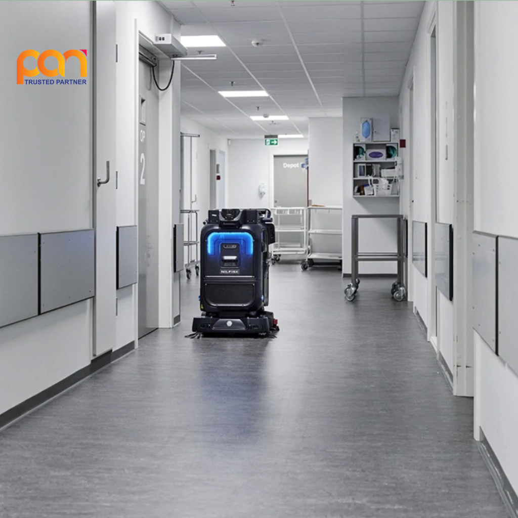 Nilfisk SC25 – Robot lau sàn tự động cho những không gian luôn có người qua lại